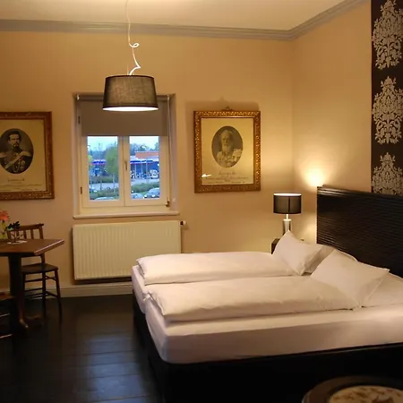 Gut Staudham Gasthof Und Events Hotel *