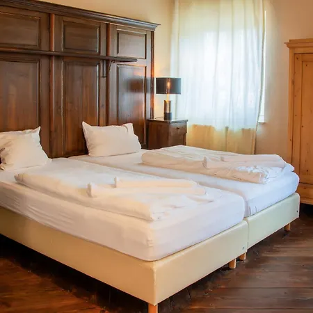 Hotel Gut Staudham Gasthof Und Events *