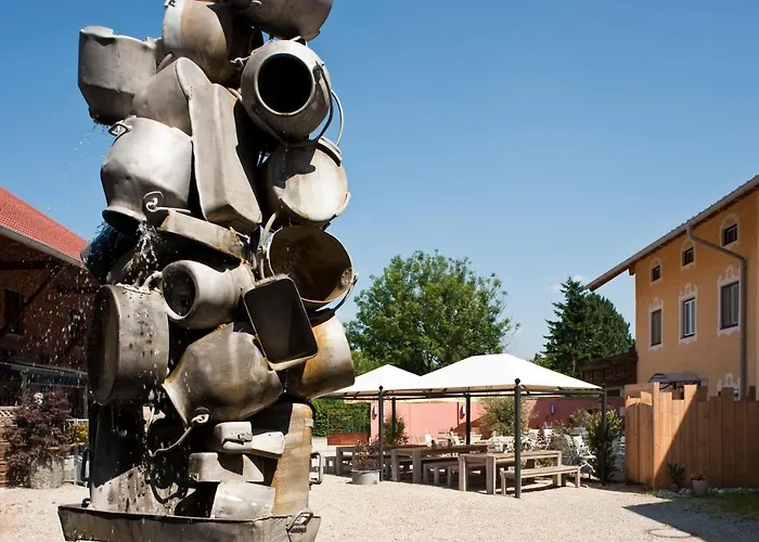 מלון Gut Staudham Und Events *