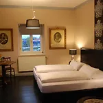 Gut Staudham Und Events Hotell *