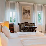 Gut Staudham Und Events Hotell *